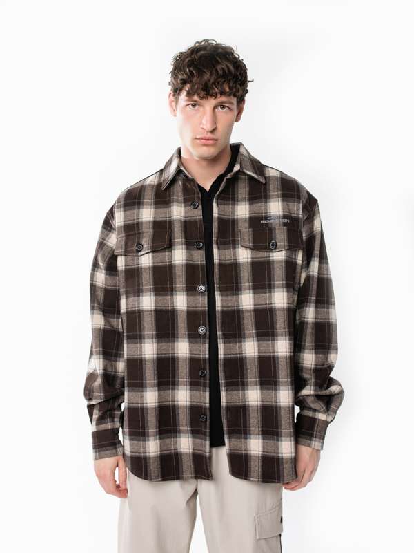 Ищете мужскую рубашку, которая сочетает стиль, удобство и долговечность?